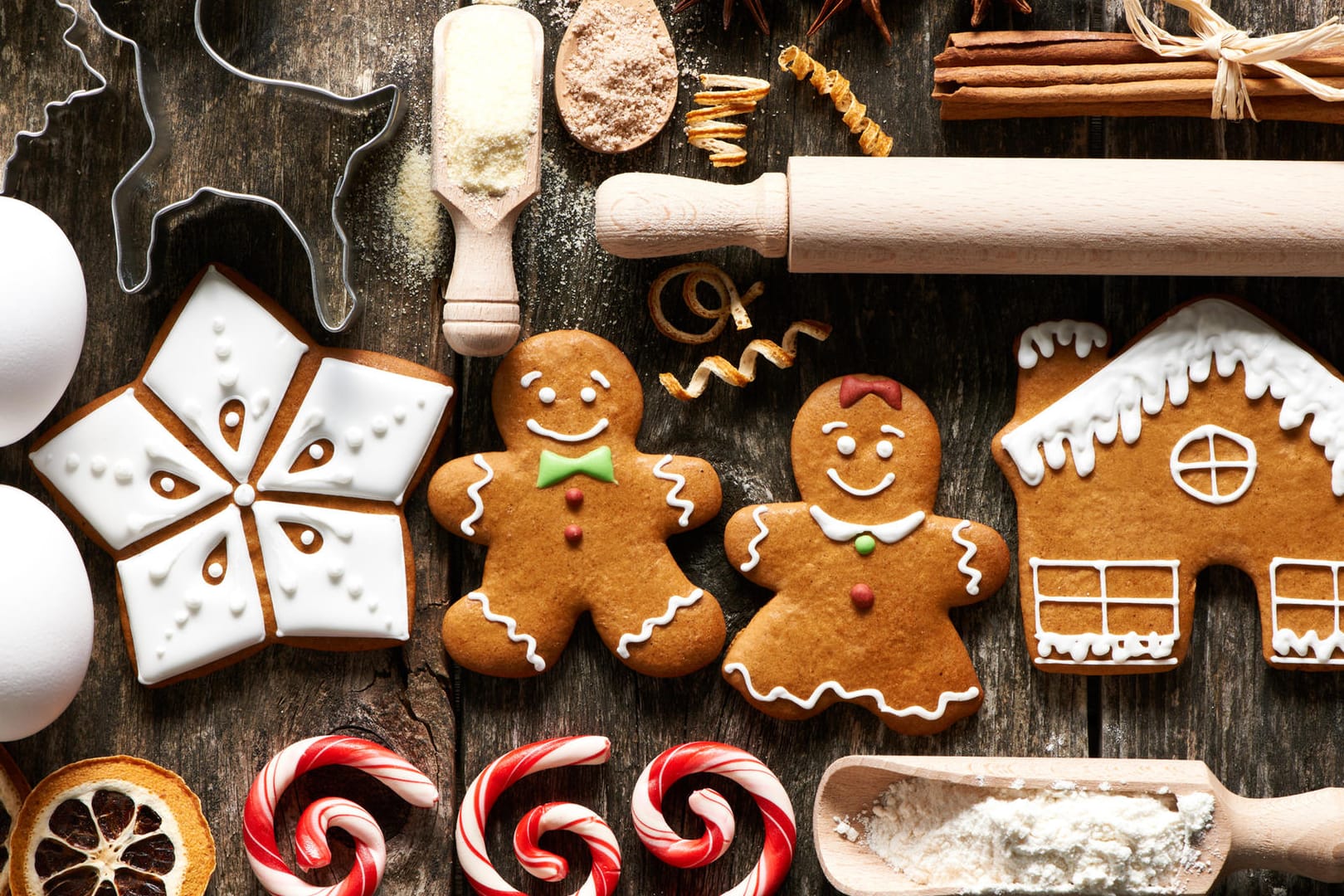 Zutaten wie Pottasche sind typisch in der Weihnachtsbäckerei.