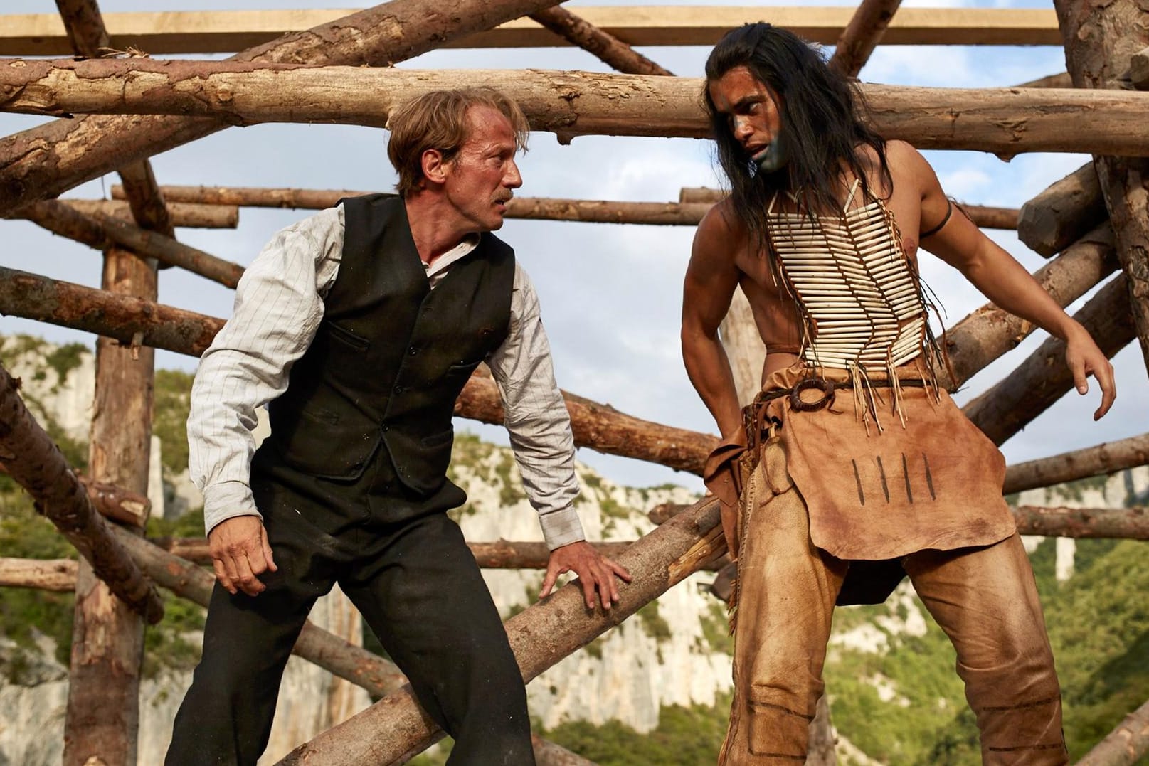 Old Shatterhand (Wotan Wilke Möhring) und Winnetou (Nik Xhelilaj) in "Winnetou - Eine neue Welt".