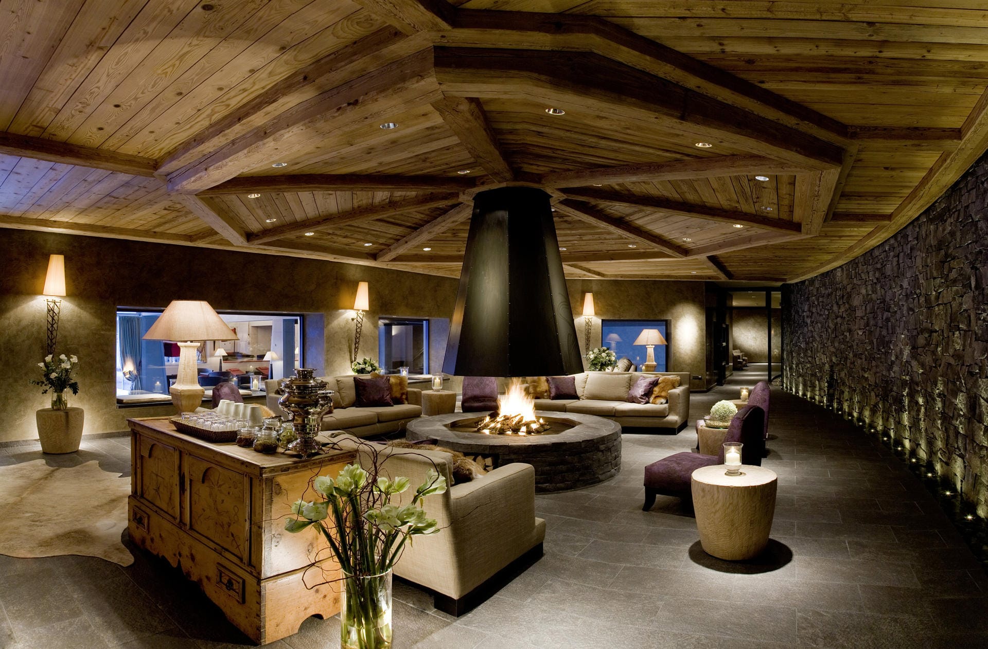 Luxus auf höchstem Niveau bietet der Spa Bereich des Gstaad Palace. Nach der Behandlung oder dem Saunagang entspannen, sollte hier nicht schwer fallen.