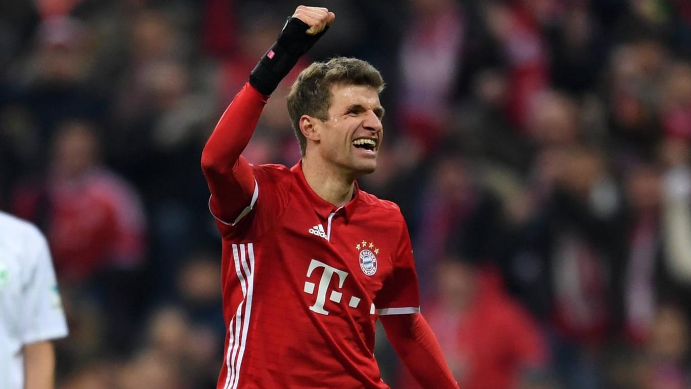 Thomas Müller hat nach seinem Treffer zum 4:0 gegen Wolfsburg gut lachen.