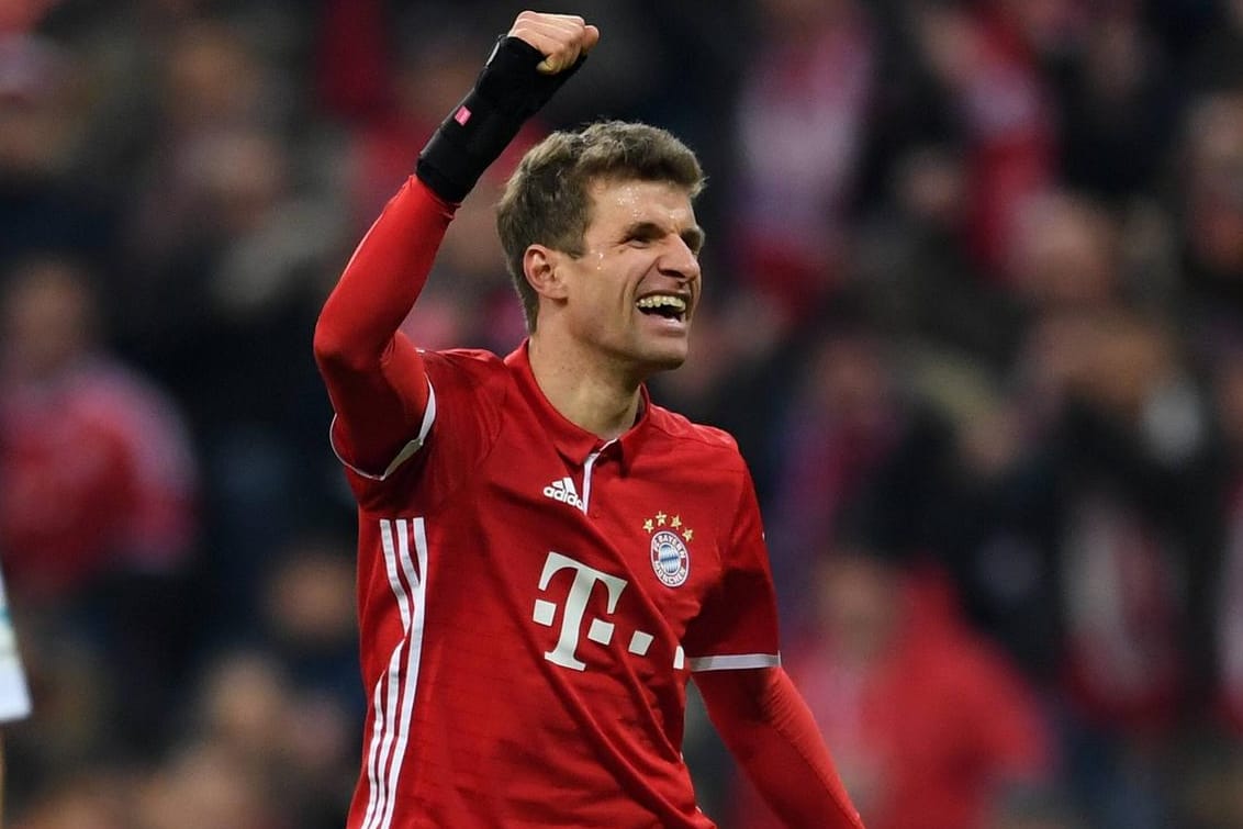Thomas Müller hat nach seinem Treffer zum 4:0 gegen Wolfsburg gut lachen.
