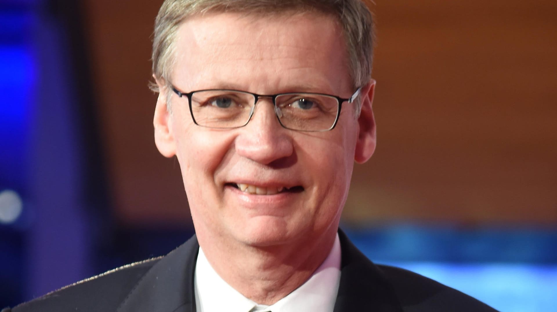 Günther Jauch hat die Spendierhosen an.