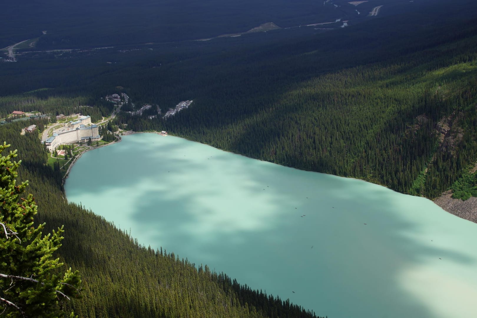 Die Farbe des Lake Louise ist je nach Gehalt des "Rock Flour" jedes Mal unterschiedlich.