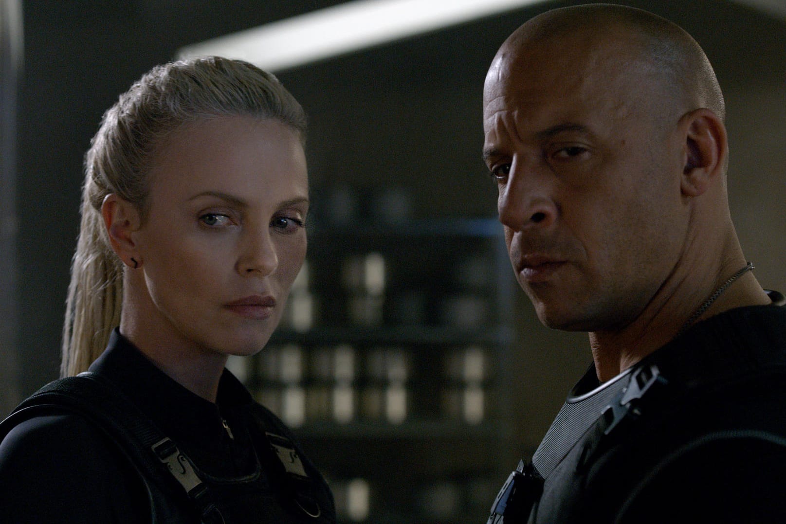 In "Fast & Furious 8" schafft es Charlize Theron Vin Diesel für ihre Zwecke zu missbrauchen.