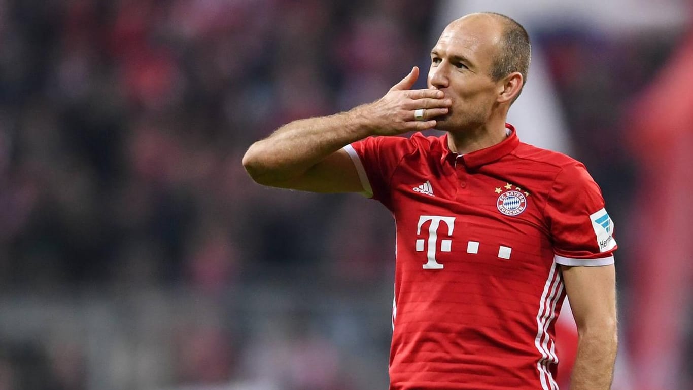 Bleibt laut Aussage von Bayern-Präsident Hoeneß beim FC Bayern: Arjen Robben.