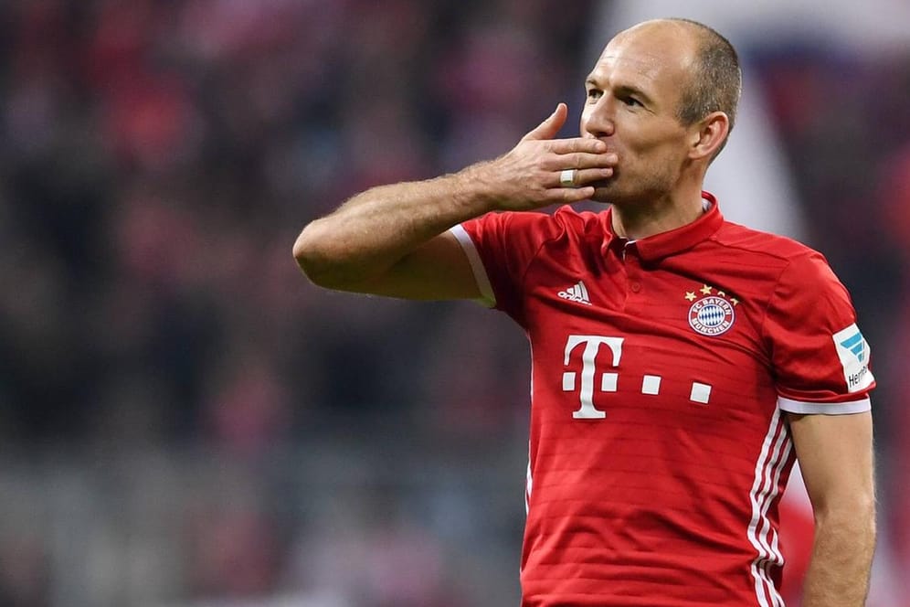 Bleibt laut Aussage von Bayern-Präsident Hoeneß beim FC Bayern: Arjen Robben.