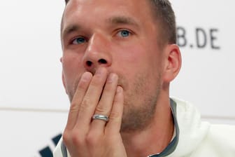Auch Fußballstar Lukas Podolski reagierte betroffen auf den Berliner Anschlag.