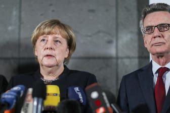 Bundeskanzlerin Angela Merkel hat sich positiv über die besonnen Reaktionen auf den Anschlag von Berlin geäußert.