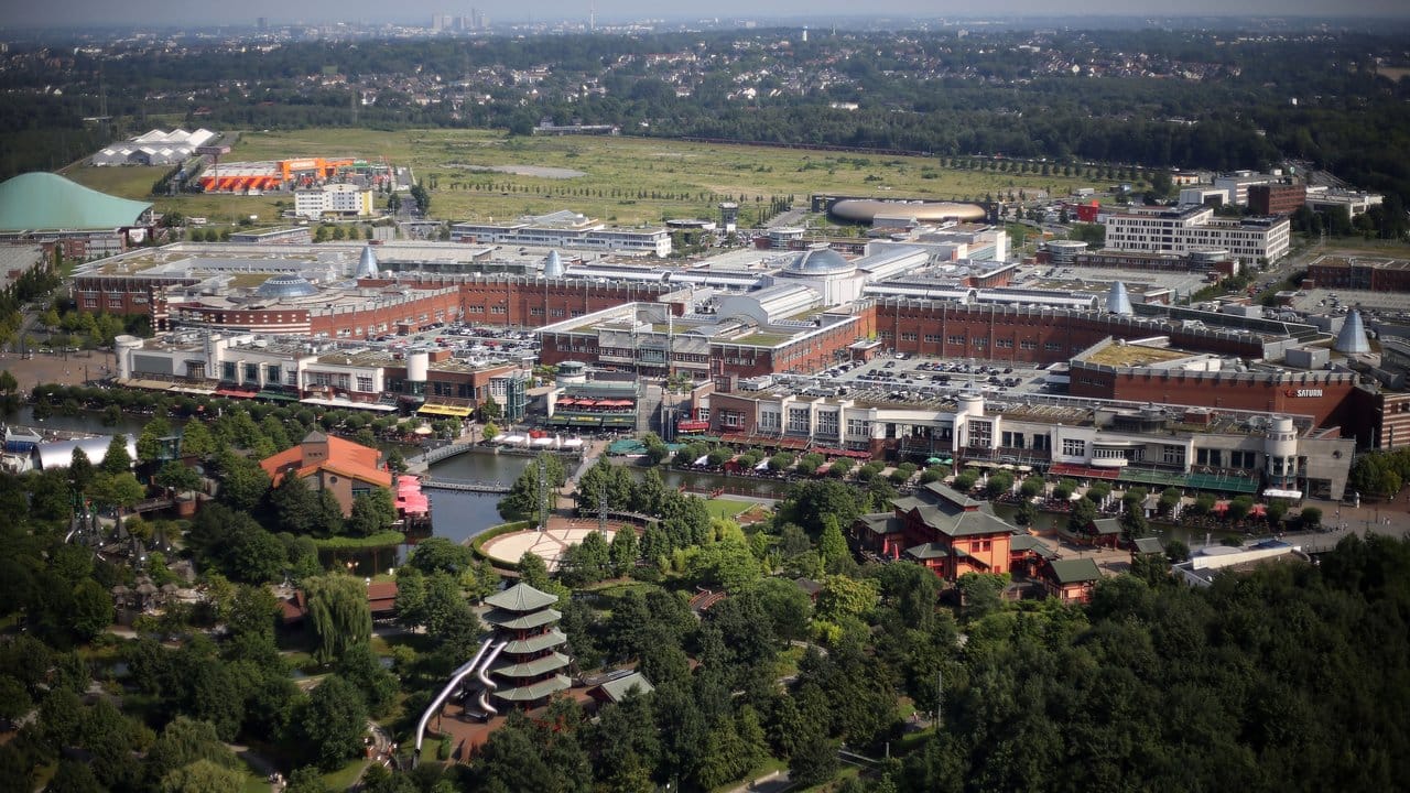 Blick auf das Einkaufszentrum Centro in Oberhausen. Blick auf das Einkaufszentrum Centro in Oberhausen.