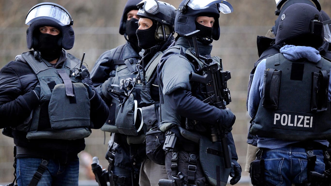 Ein Spezialeinsatzkommando (SEK) der Polizei konnte in Saarbrücken einen Terrorverdächtigen festnehmen.