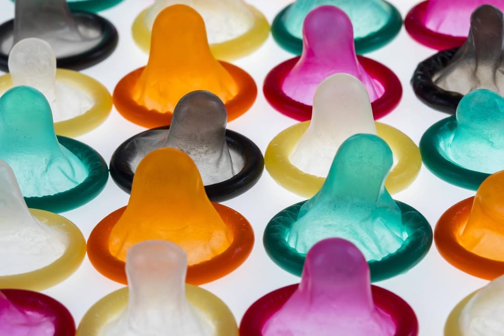 Kondome sind ein beliebtes Verhütungsmittel und bieten Schutz vor Geschlechtskrankheiten.
