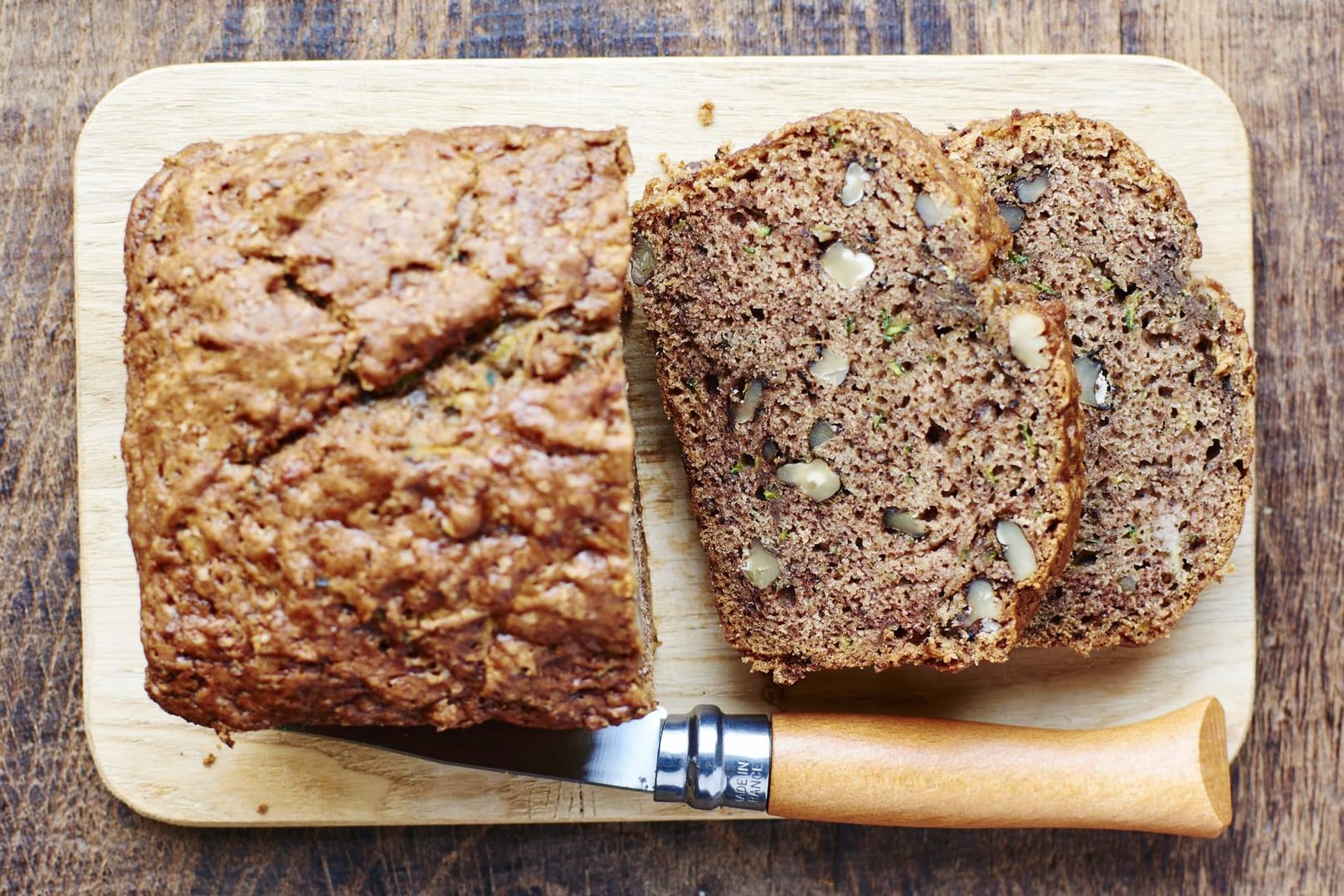 Zucchinibrot ist besonders saftig und frisch