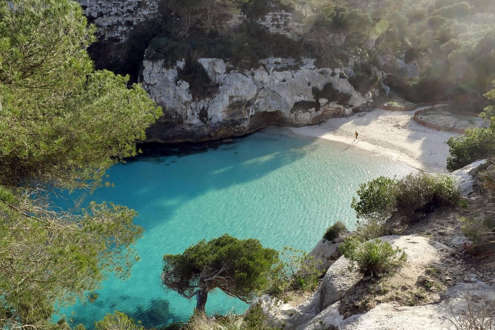Cala Macarellata – idyllische Badebucht mit FKK auf Menorca