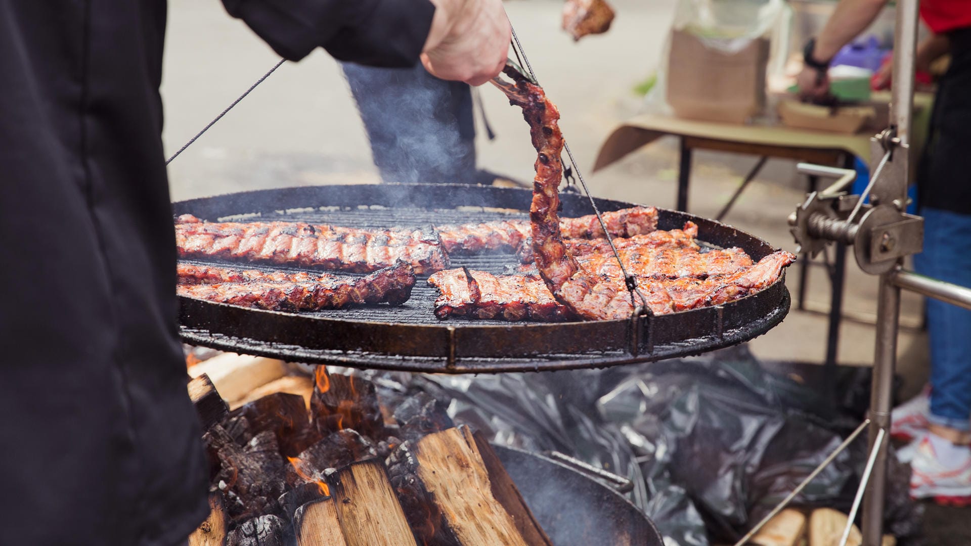 Gegrilltes Fleisch auf dem Grill