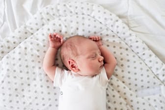 Neugeborenes: Selbst top vorbereitete Eltern erleben die ein oder andere Überraschung mit ihrem Baby.