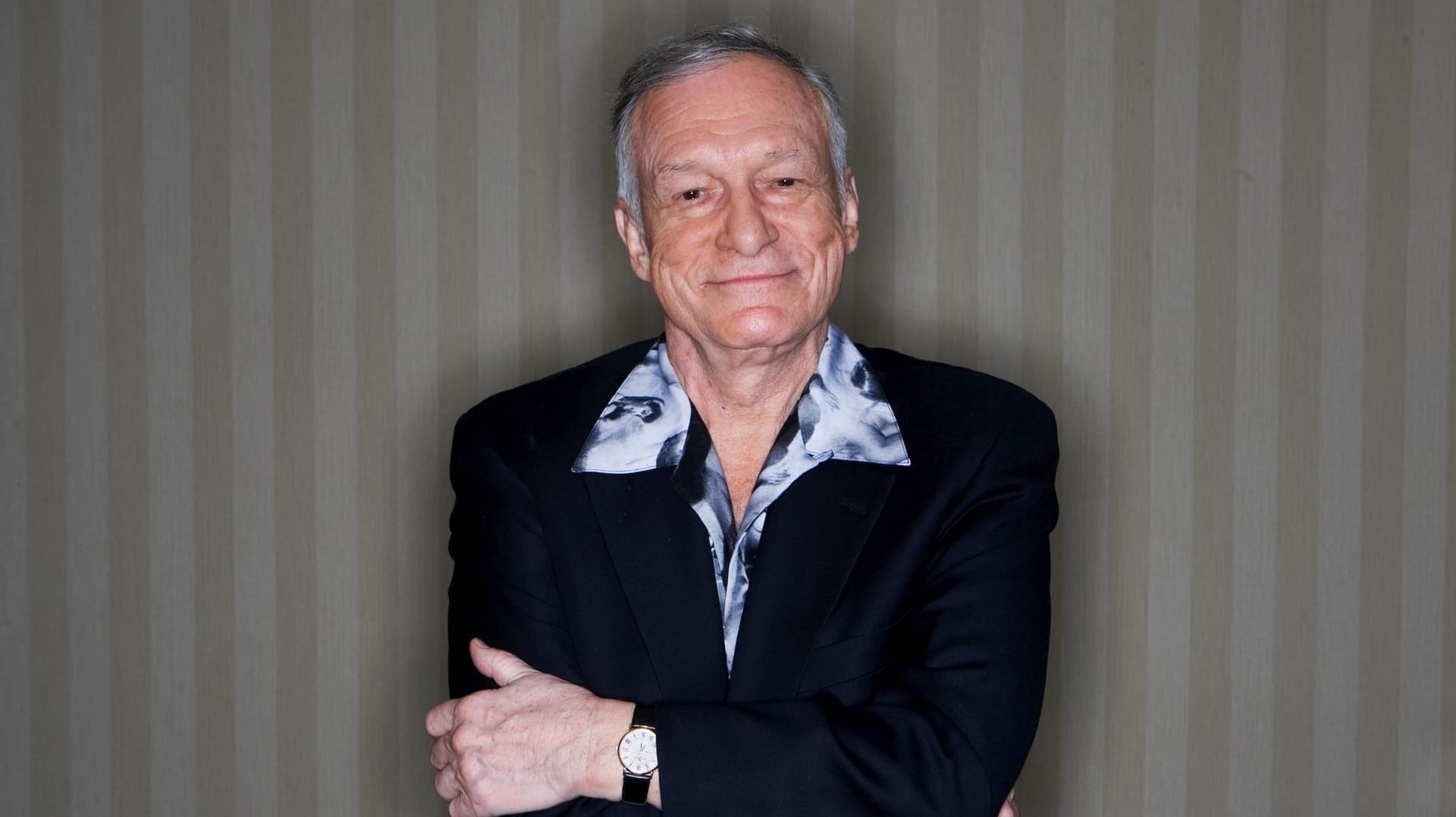 Der 90-jährige Hugh Hefner hat seine "Playboy Mansion" an seinen Nachbarn verkauft. Der Kaufpreis ist nicht bekannt.