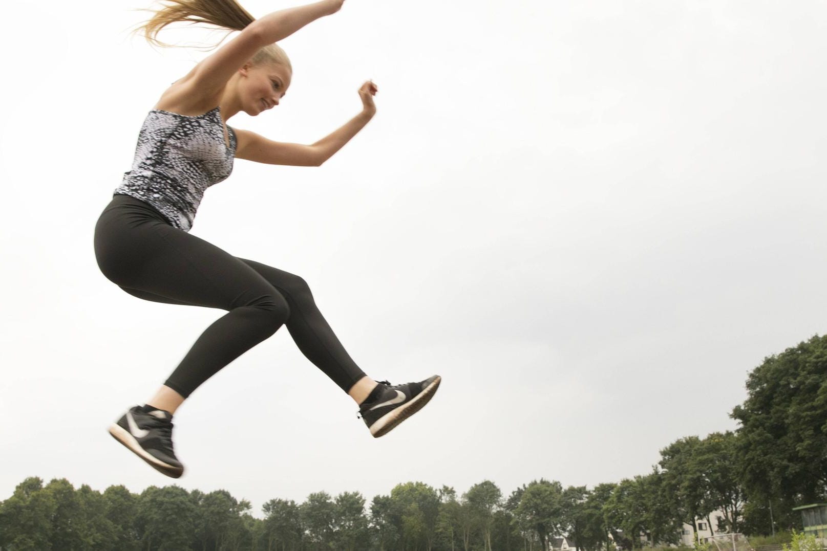 Bei Pfeifferschem Drüsenfieber mindestens vier Wochen auf Sport verzichten.