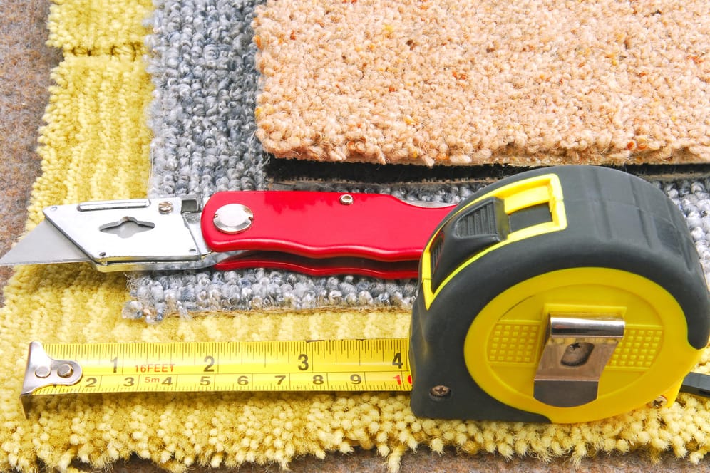 Ein Teppichmesser gehört in jeden Werkzeugkoffer.