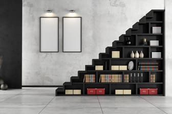 Bücherregal als Treppe