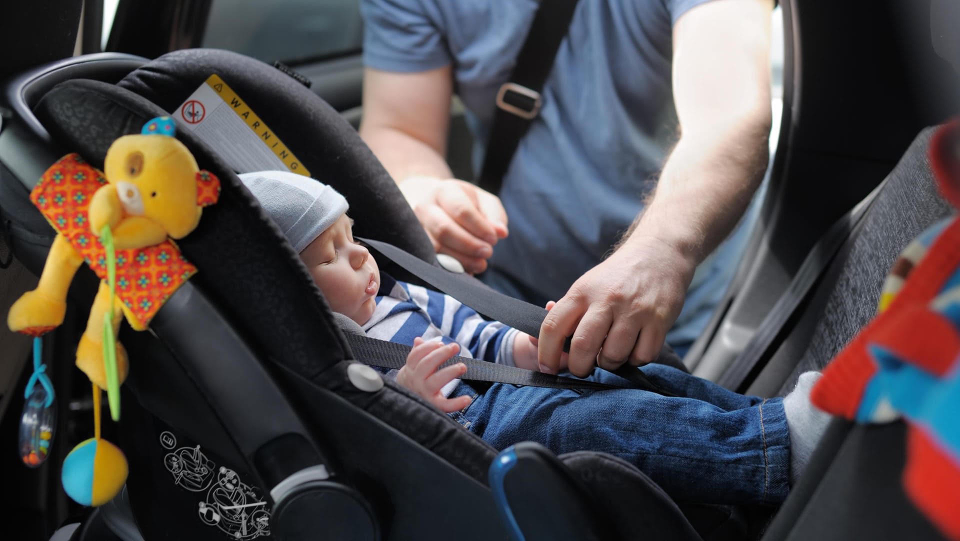 Babyschalen: Eltern nutzen diese gerne im Auto oder auch als Alternative zum Kinderwagen. Babyschalen: Eltern nutzen diese gerne im Auto oder auch als Alternative zum Kinderwagen.