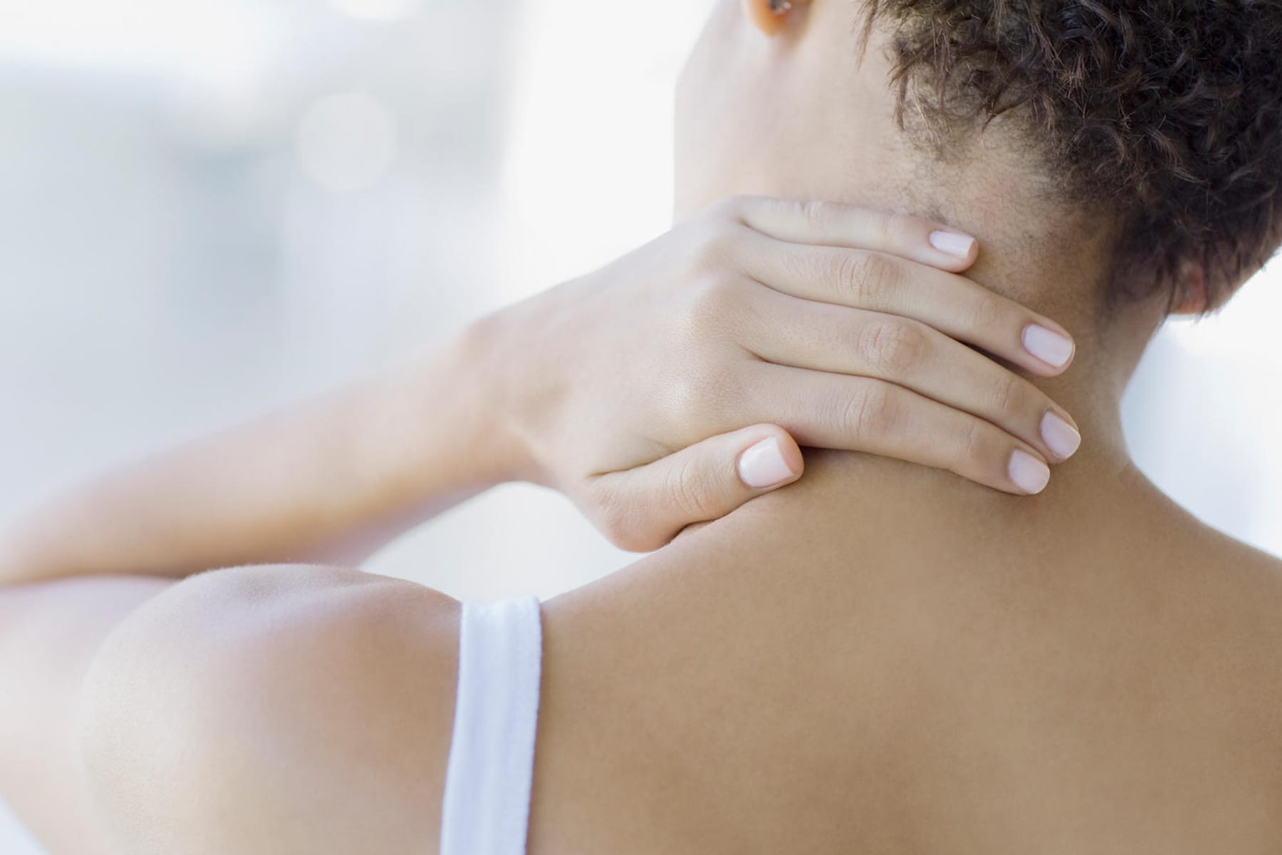 Nackenschmerzen - Ursachen, Symptome und Bekämpfung