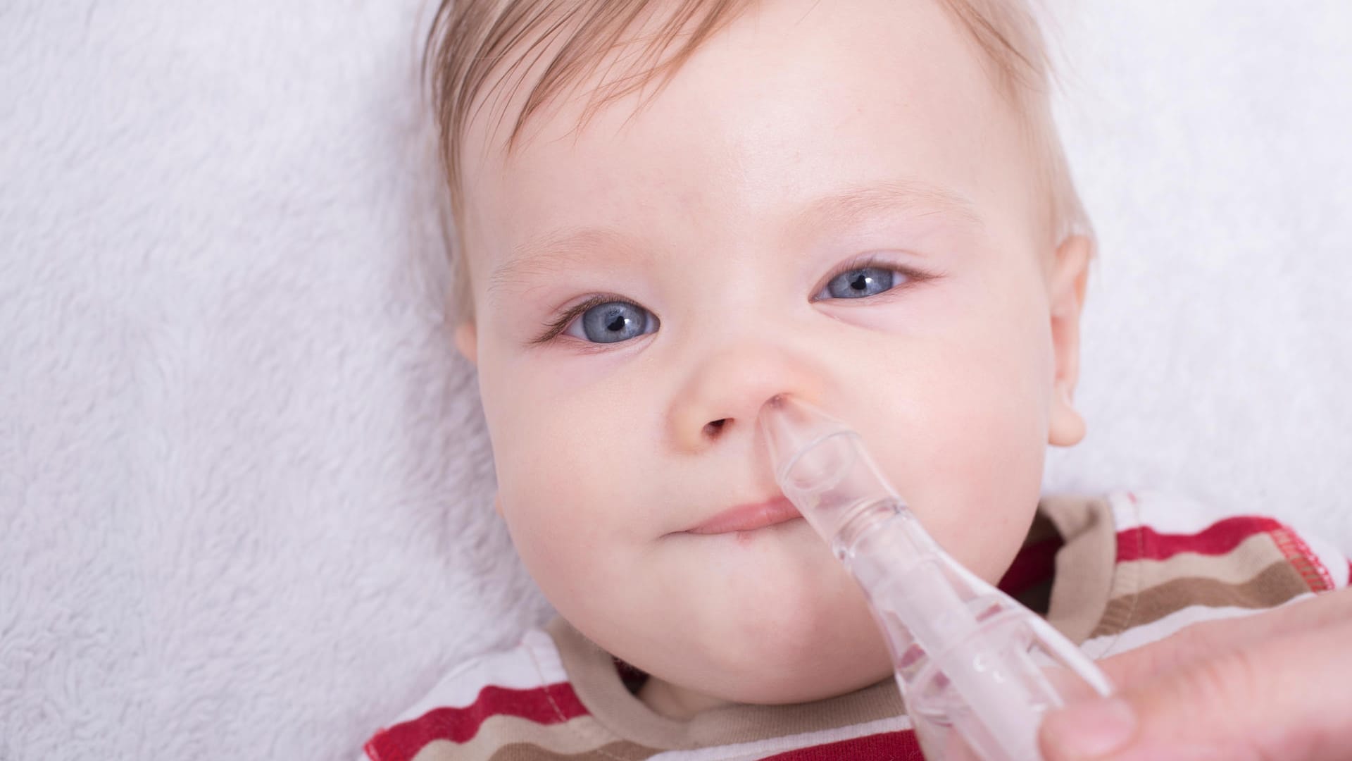 Schnupfen ist für Babys besonders unangenehm.