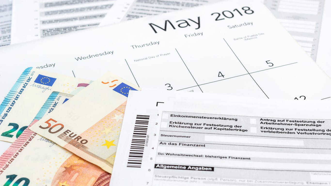 Formular zur Einkommensteuererklärung: Stichtag zur Abgabe der Steuererklärung ist der 31. Mai des Jahres, das auf den Besteuerungszeitraum folgt. Es gibt aber auch Ausnahmen.