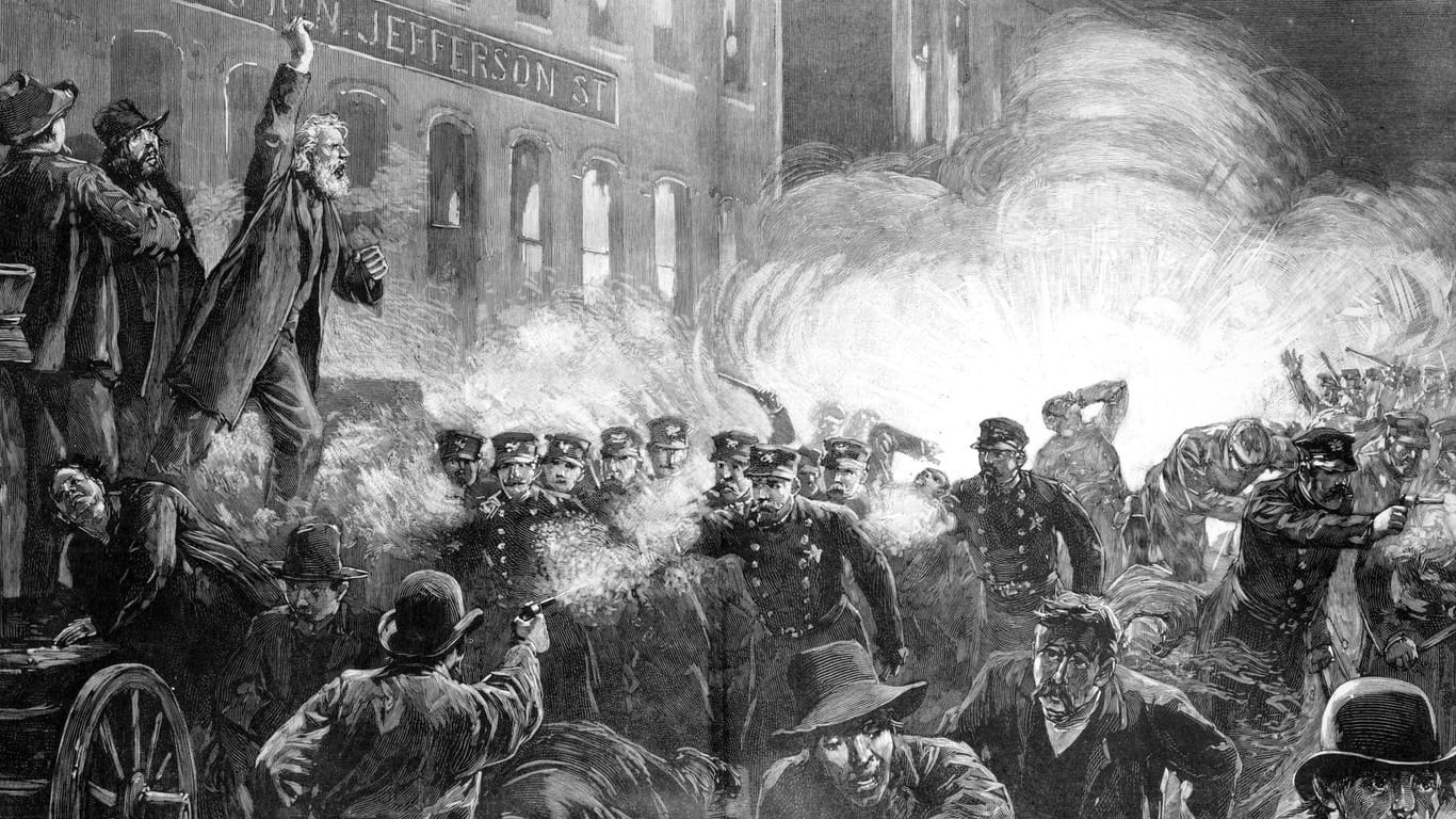 Bombenexplosion in Chicago am 3. Mai 1886: Die US-Zeitschrift "Harper's Weekly" druckt am 15. Mai 1886 diesen Kupferstich von den Ereignissen am Haymarket Square.