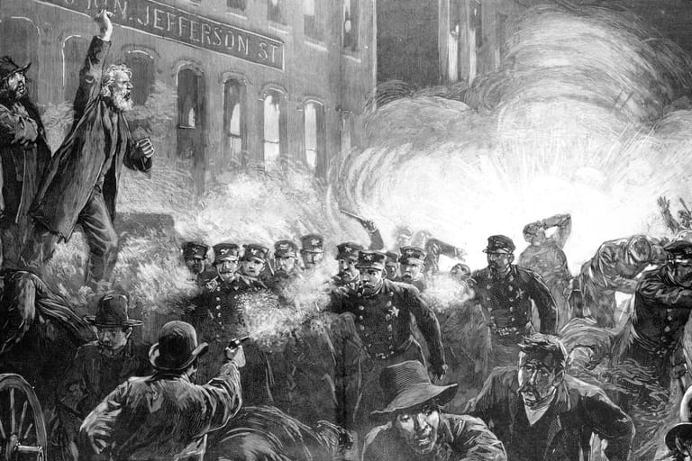 Bombenexplosion in Chicago am 3. Mai 1886: Die US-Zeitschrift "Harper's Weekly" druckt am 15. Mai 1886 diesen Kupferstich von den Ereignissen am Haymarket Square.