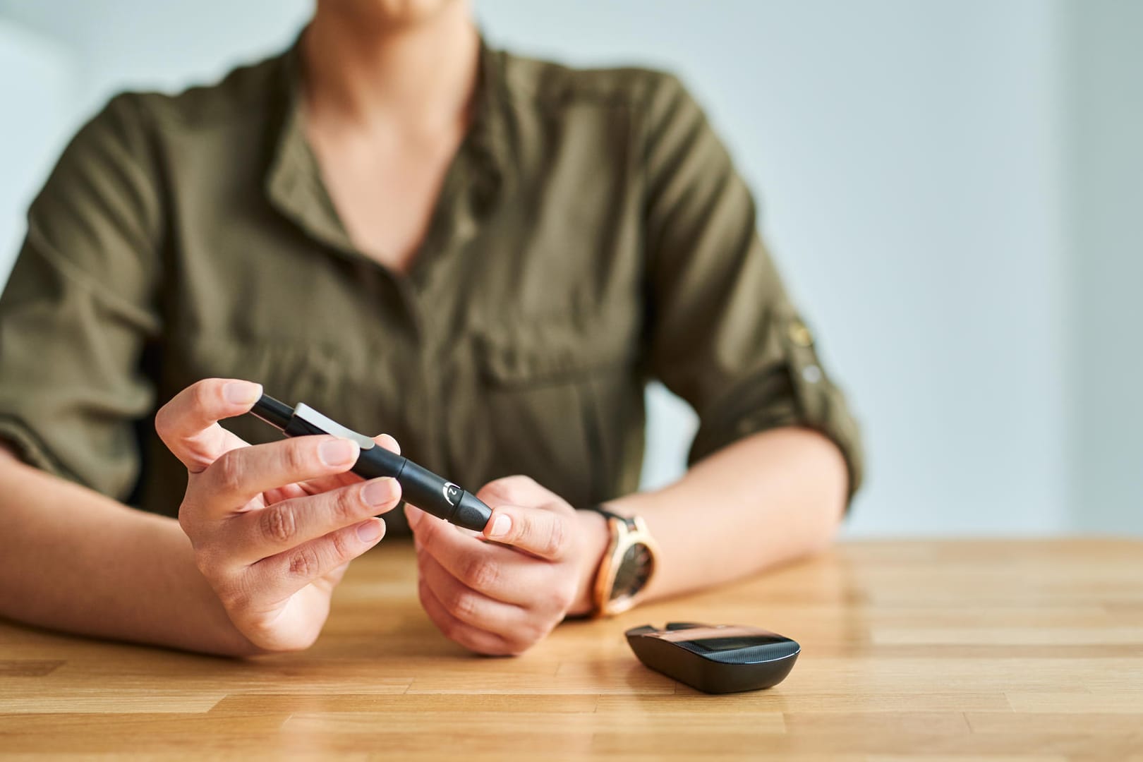 Um Folgeerkrankungen zu vermeiden, müssen Diabetiker regelmäßig ihren Blutzucker messen.