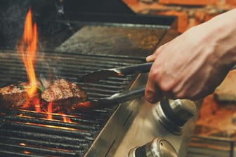 Grill-Weltmeister geben Tipps, wie Ihnen das perfekte Steak gelingt.