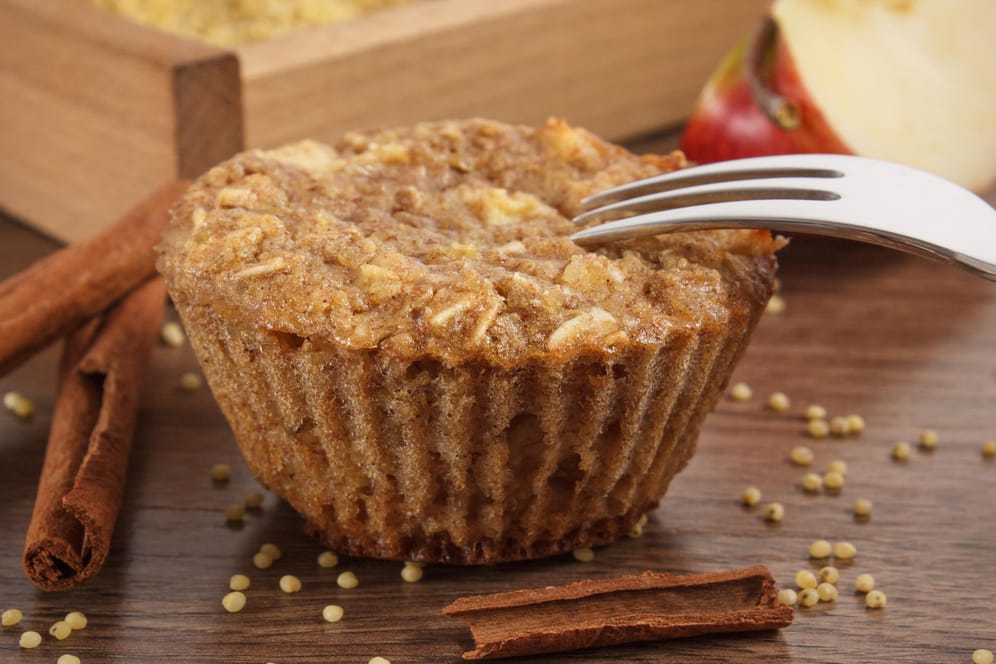 Leckere Apfel-Zimt-Muffins sind schnell gebacken.