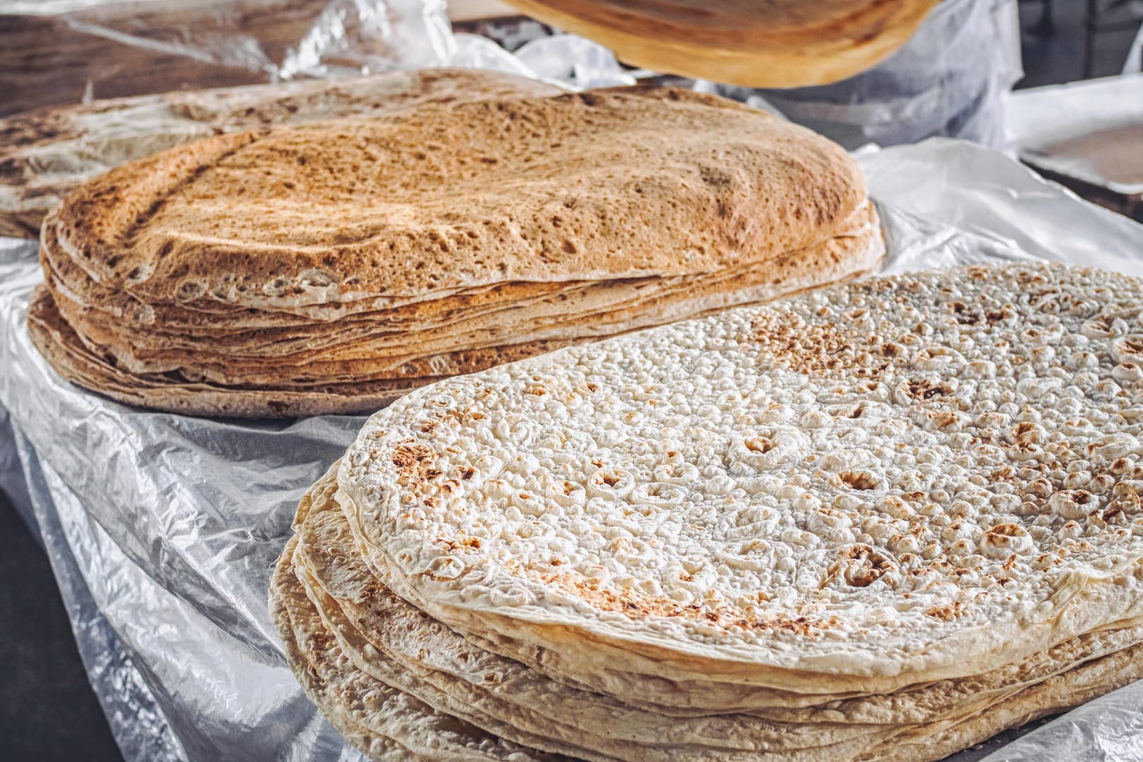 Lavash: Das ungesäuerte Fladenbrot