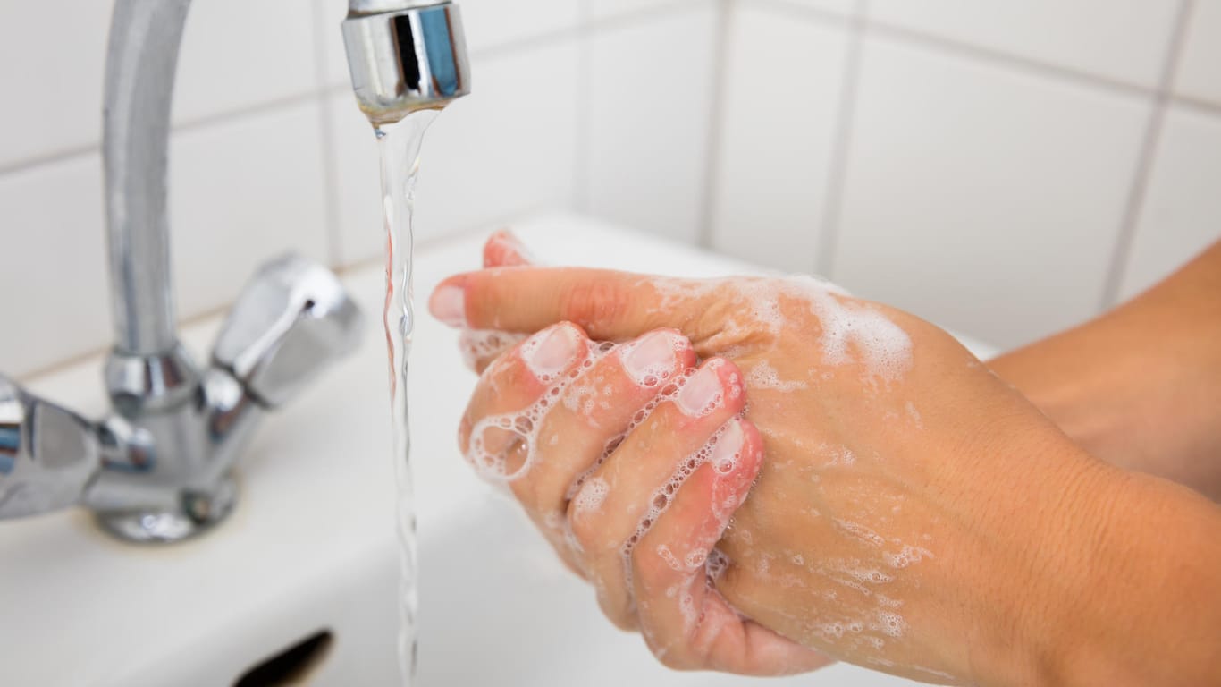 Regelmäßiges Händewaschen ist das beste Mittel, um eine Ansteckung mit Erkältungsviren zu vermeiden.