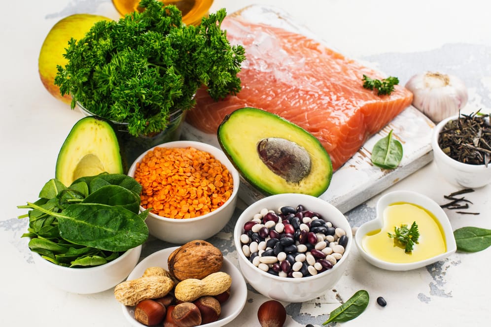 Ein gesunder Nährstoffmix aus Vitaminen und Mineralstoffen ist vor allem im Alter wichtig.