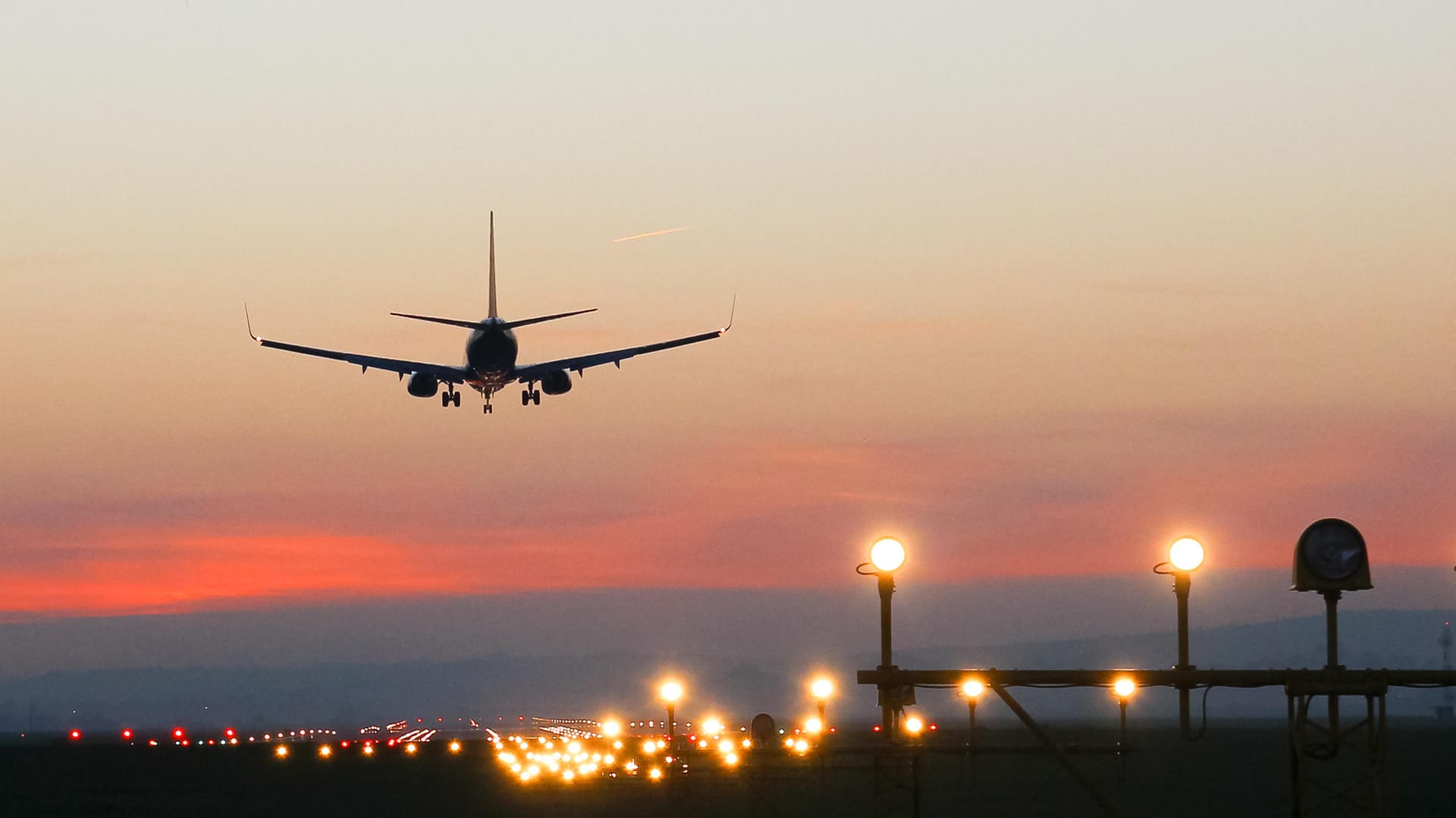 Landeanflug: Auch auf einem Direktflug sind Zwischenlandungen möglich.