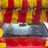 Waschanlage: Autofahrer sollten sie nicht bei extremen Minustemperaturen nutzen.