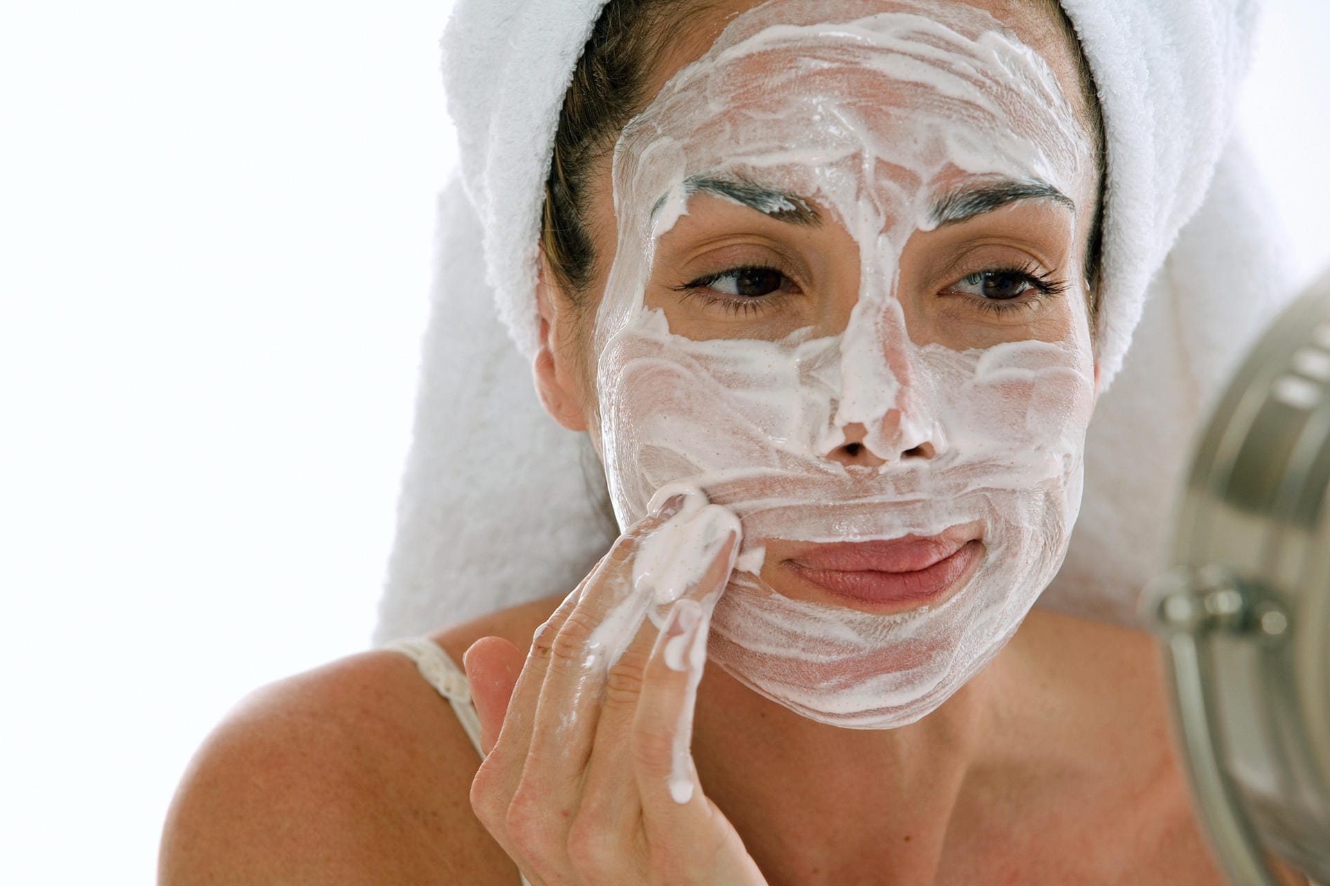 Gesichtsmaske: Mit einem hohen Feuchtigkeitsgehalt und ätherischen Ölen kann der Haut Feuchtigkeit zurück gegeben werden.