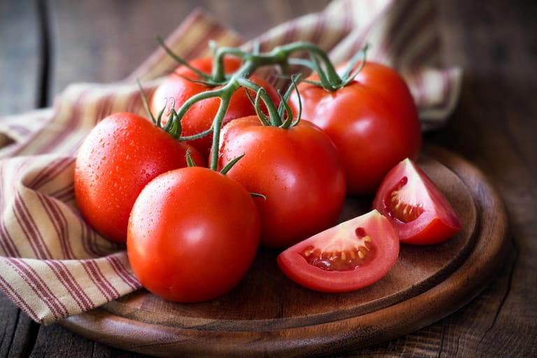Tomaten: Die mediterranen Früchte haben einen Wasseranteil von 95 Prozent.