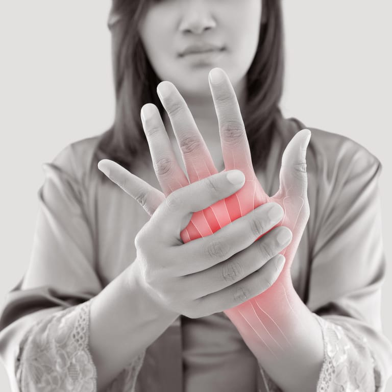 Welche Therapien helfen gegen Arthrose in der Hand?