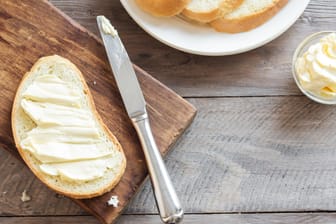 Ist Butter oder Margarine bei hohen Cholesterinwerten besser?
