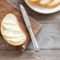 Ist Butter oder Margarine bei hohen Cholesterinwerten besser?
