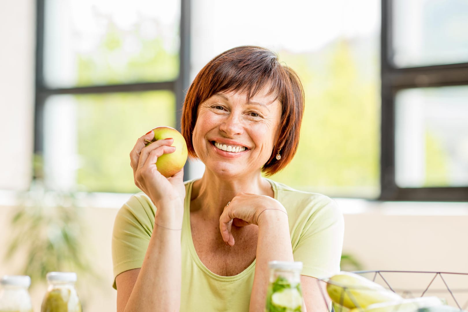 In den Wechseljahren sind eine gesunde Ernährung und Bewegung besonders wichtig.