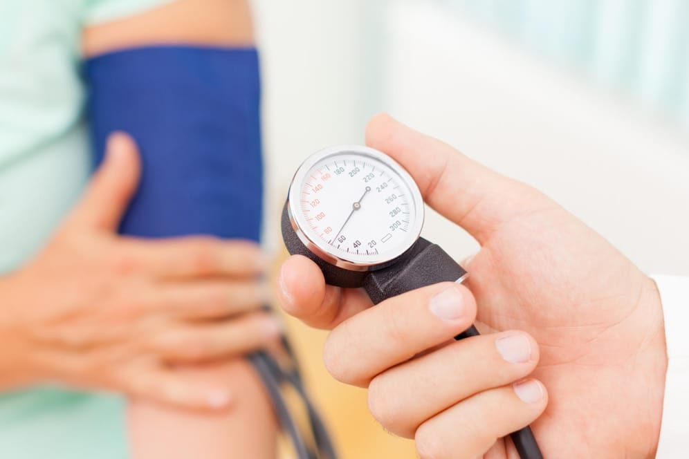 Bluthochdruck betrifft viele Frauen in den Wechseljahren.