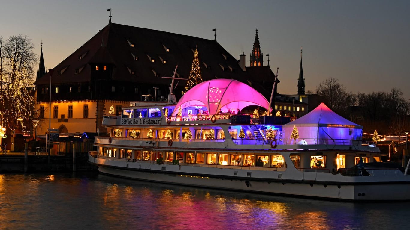Weihnachtsmarkt am See: In Konstanz gibt es sogar ein Weihnachtsschiff.
