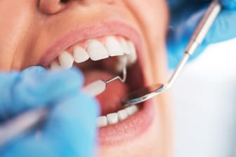 Zahnarztbesuch: Eine regelmäßige Kontrolle ist wichtig.
