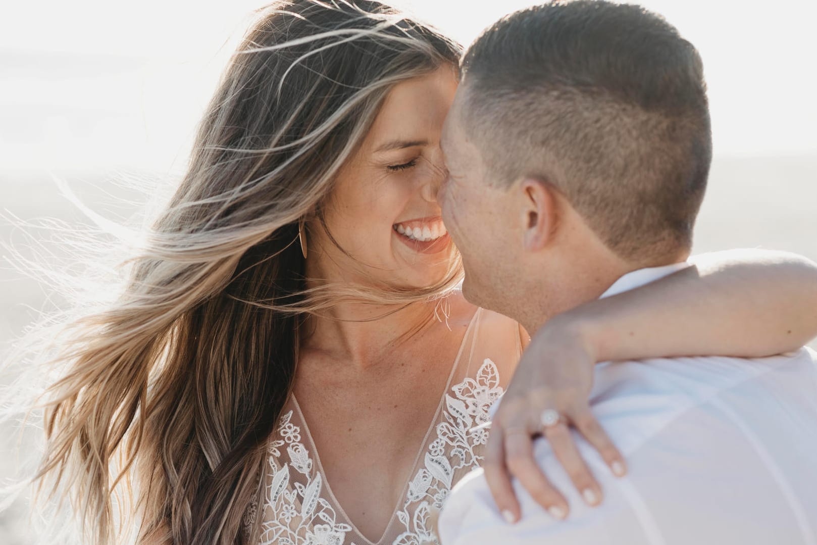 Hochzeitspaar am Strand