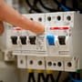 FI-Schutzschalter: So funktioniert der Schutz vor Stromschlägen 