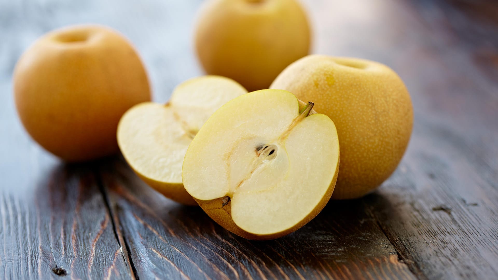 Nashi-Birnen: Das Obst wird auch als Asiatische Birne oder Kumoi bezeichnet.