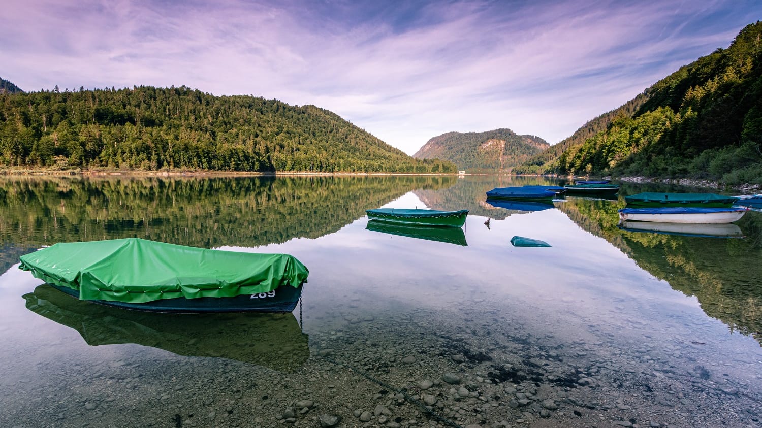 Sylvensteinsee: Er punktet mit einem eindrucksvollen Alpenpanorama.